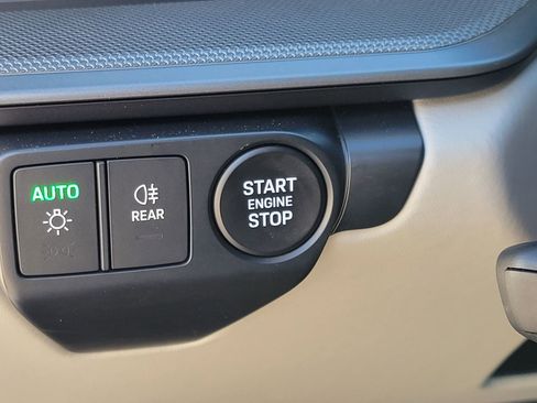 Certified 2025 Porsche 911 Carrera image 20