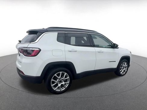 Used 2025 Jeep Compass Limited AWD/4WD image 15
