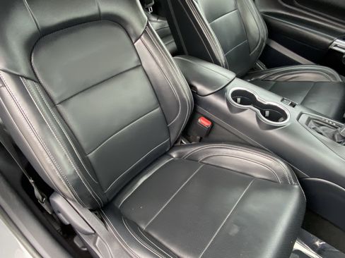 Used 2024 Ford Mustang Premium image 11