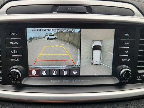 Used 2019 Kia Sorento SX w/ SX Touring Package FWD image 6