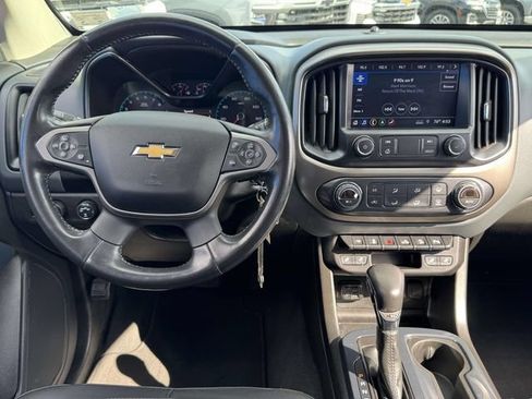 Used 2022 Chevrolet Colorado Z71 AWD/4WD image 14