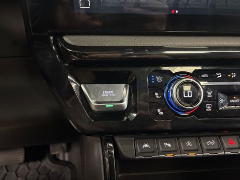 Used 2024 GMC Sierra 1500 AT4 w/ AT4 Preferred Package image 24