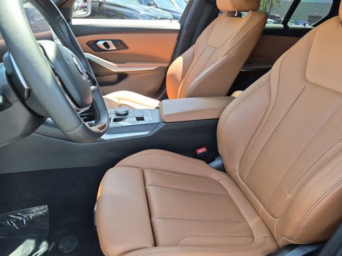 Used 2025 BMW 330i Sedan w/ Convenience Package RWD image 16