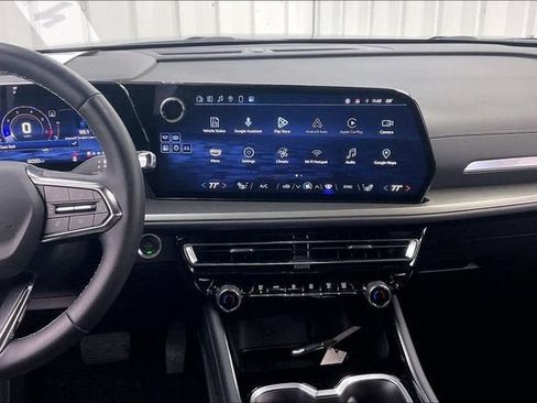 Certified 2024 Chevrolet Traverse LS w/ Midnight/Sport Edition FWD image 6