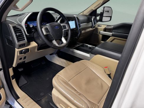 Used 2018 Ford F250 Lariat w/ Lariat Ultimate Package image 11