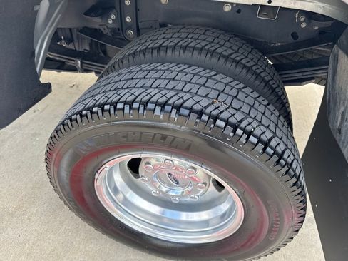 Used 2024 Ford F350 XLT w/ 360-Degree Camera Package image 35