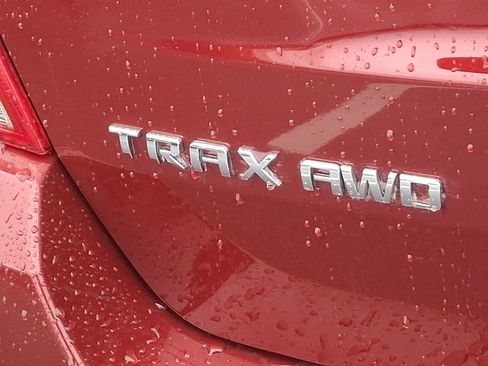 Certified 2022 Chevrolet Trax LT w/ LT Convenience Package image 30