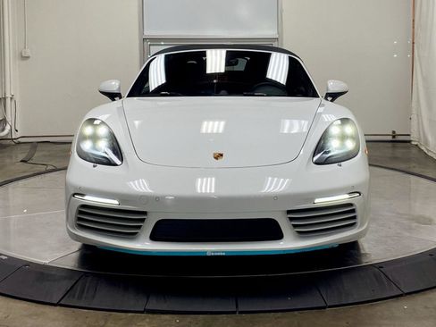 Used 2025 Porsche 718 Boxster w/ Premium Package RWD image 12
