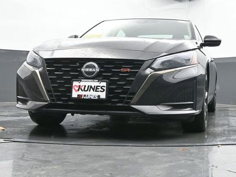 Used 2024 Nissan Altima 2.5 SR image 43