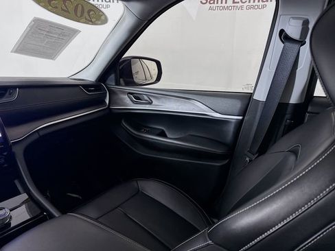 Used 2023 Jeep Grand Cherokee L Limited w/ Trailer Tow Group (B) image 23