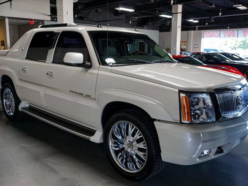 Used 2004 Cadillac Escalade EXT AWD/4WD image 4