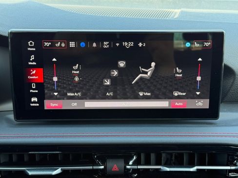 Used 2024 Dodge Hornet R/T w/ R/T Blacktop Package image 15