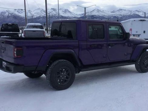 New 2026 Jeep Gladiator Sport image 8