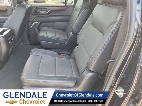 Certified 2025 GMC Yukon XL Denali AWD/4WD image 21