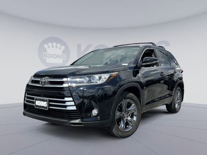 Used 2017 Toyota Highlander Limited Platinum