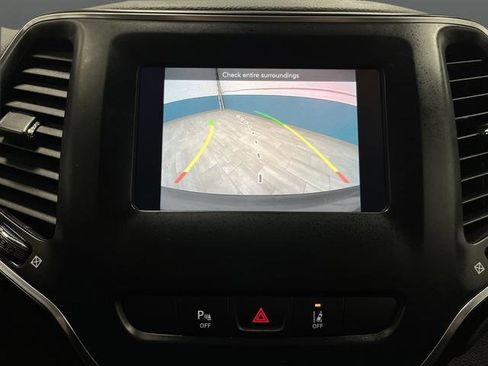 Used 2020 Jeep Cherokee Latitude Lux w/ Quick Order Package 26H Lux image 9