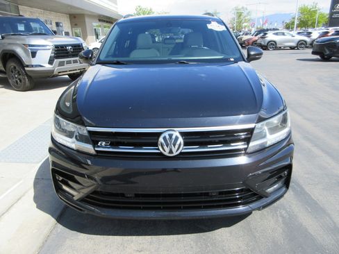 Used 2020 Volkswagen Tiguan SE R-Line AWD/4WD image 16