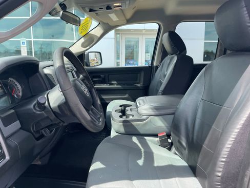 Used 2017 RAM 1500 Express w/ Black Ram 1500 Express Group image 11