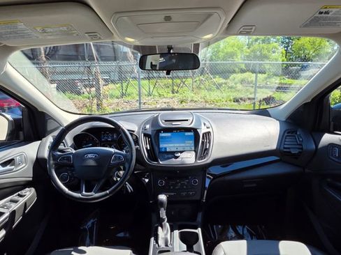 Used 2017 Ford Escape SE w/ Equipment Group 201A AWD/4WD image 33