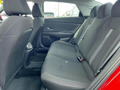 Certified 2023 Hyundai Elantra SEL w/ Convenience Package image 13