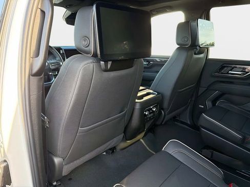 New 2026 GMC Yukon Elevation w/ Elevation Premium Package AWD/4WD image 13