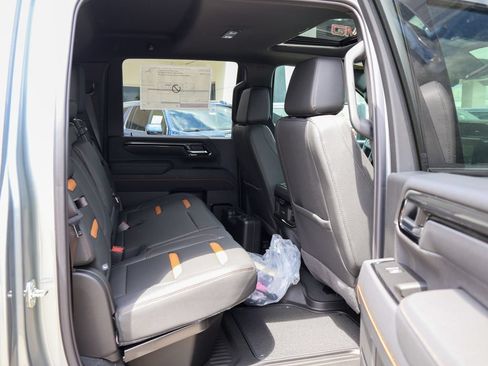 New 2026 GMC Sierra 2500 AT4 w/ AT4 Premium Plus Package AWD/4WD image 35