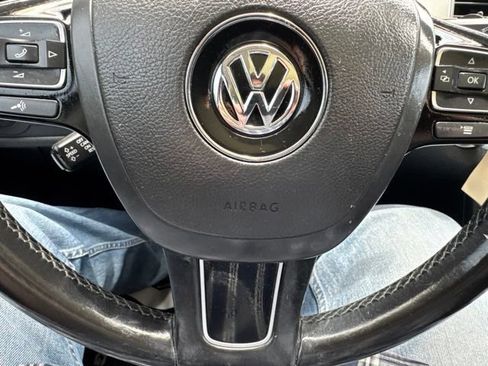 Used 2016 Volkswagen Touareg VR6 AWD/4WD image 32