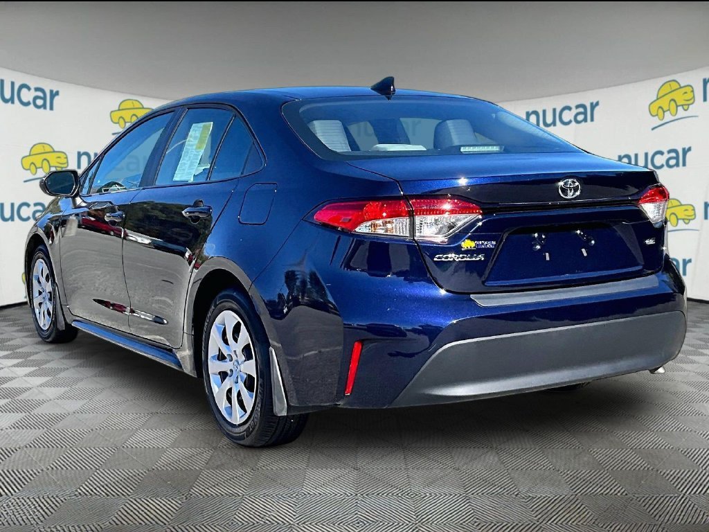 Used 2026 Toyota Corolla LE FWD image 4