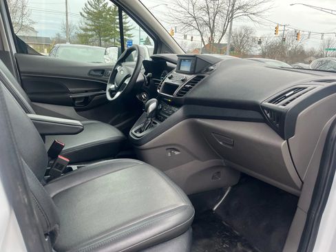 Used 2021 Ford Transit Connect XL image 17