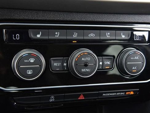 Certified 2023 Volkswagen Atlas SEL Premium AWD/4WD image 15