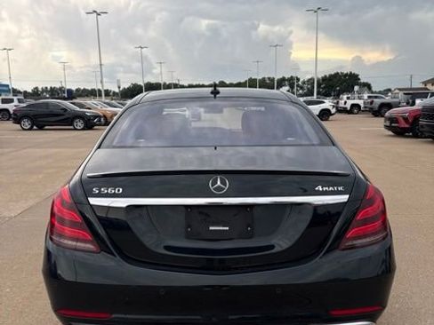 Used 2019 Mercedes-Benz S 560 4MATIC Sedan image 4