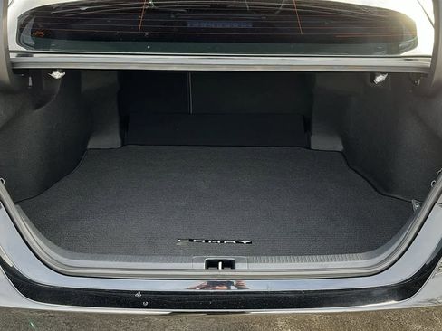 Used 2022 Toyota Camry SE image 30