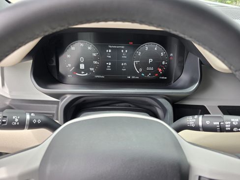 Certified 2023 Land Rover Defender 110 X-Dynamic SE AWD/4WD image 21
