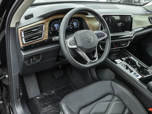 New 2026 Volkswagen Atlas SE image 4