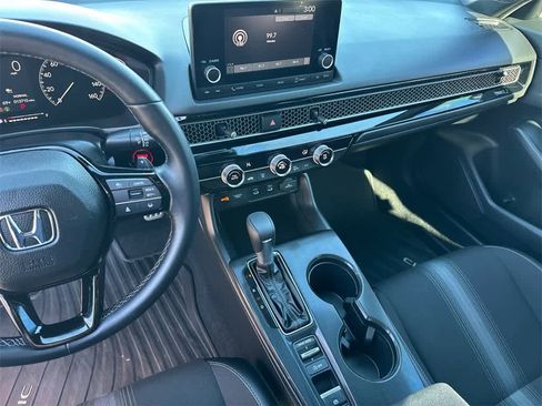 Used 2025 Honda Civic Sport image 25