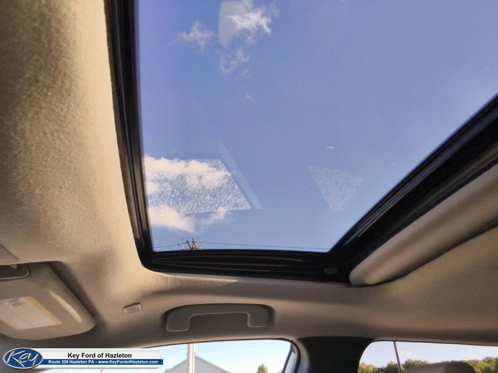 Used 2026 Toyota Corolla Cross LE w/ Moonroof Package AWD/4WD image 39