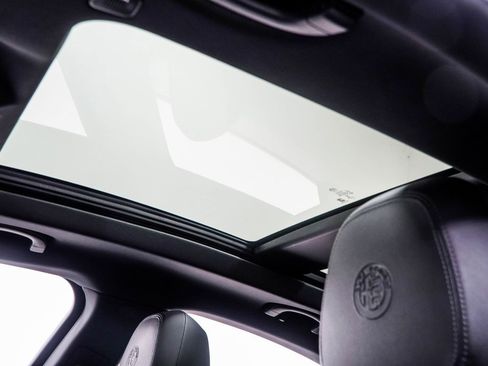 Used 2023 Alfa Romeo Stelvio Ti image 42