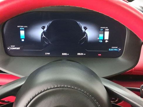 Used 2024 McLaren Artura image 13