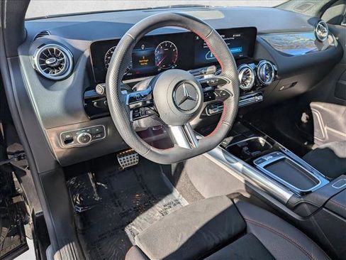 Certified 2025 Mercedes-Benz GLA 250 image 10