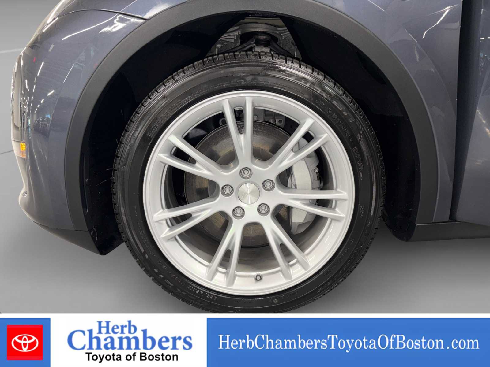 Used 2024 Tesla Model Y Long Range AWD/4WD image 7