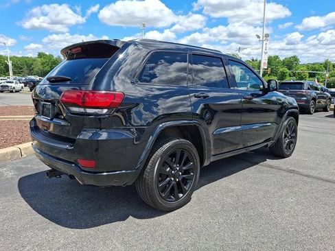 Certified 2019 Jeep Grand Cherokee Altitude AWD/4WD image 8