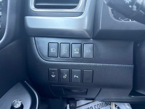 Used 2019 Toyota Highlander Limited Platinum AWD/4WD image 15