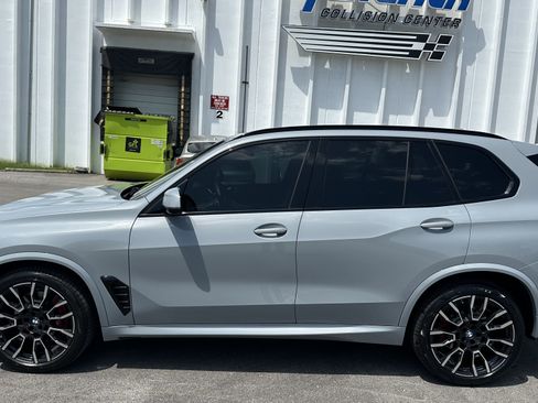 Used 2025 BMW X5 xDrive40i w/ M Sport Package AWD/4WD image 7