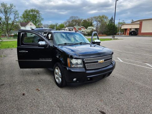 Used 2011 Chevrolet Suburban LTZ image 21