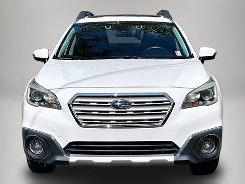 Used 2017 Subaru Outback 2.5i Limited image 3