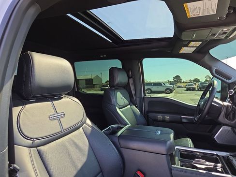 Used 2025 Ford F450 Platinum w/ FX4 Off-Road Package AWD/4WD image 15