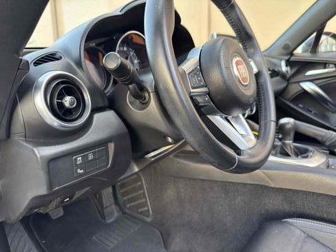 Used 2018 FIAT 124 Spider Lusso w/ Convenience Group image 55