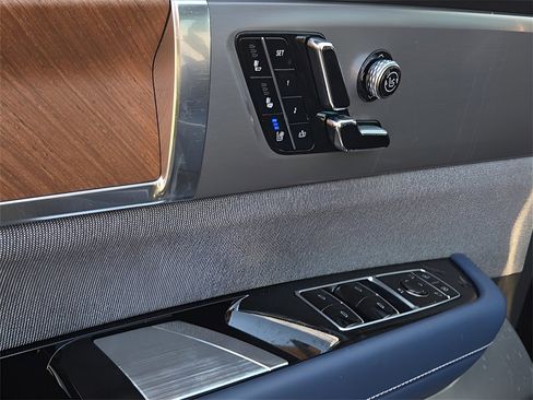 New 2026 Cadillac Vistiq Premium Luxury w/ LPO, Floor Liner Package image 22