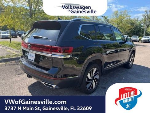 Used 2025 Volkswagen Atlas SEL AWD/4WD image 6