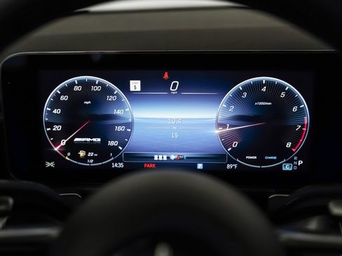 New 2026 Mercedes-Benz GLB 35 AMG AMG 35 4MATIC image 16